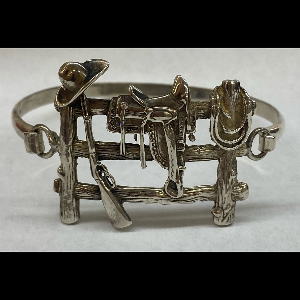 New 925 Western Hinge Bangle